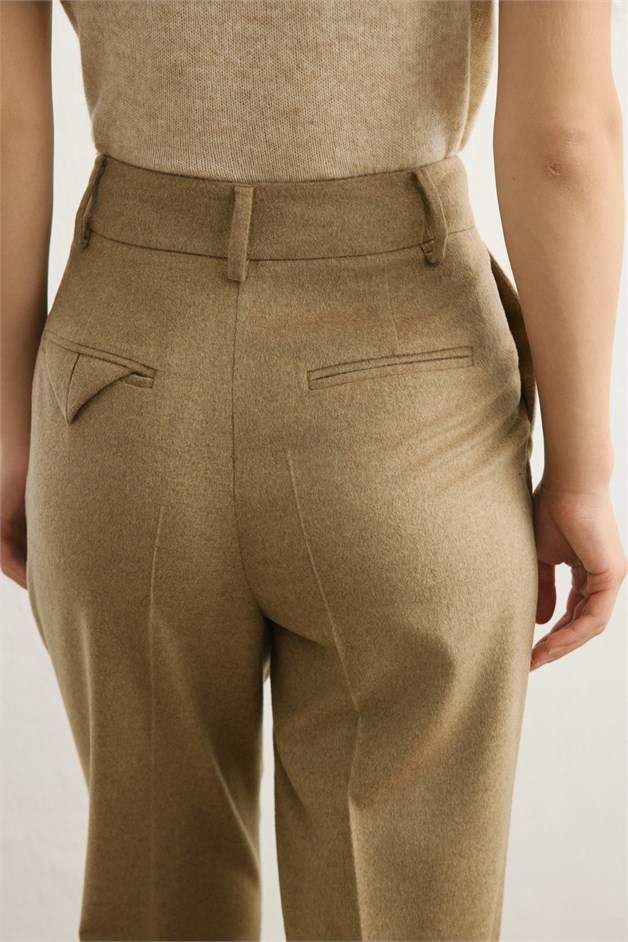 Yüksek Bel Pileli Bilek Boy Camel Pantolon