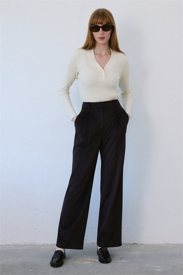 V Neck Ribbed Knit Ecru Sweater