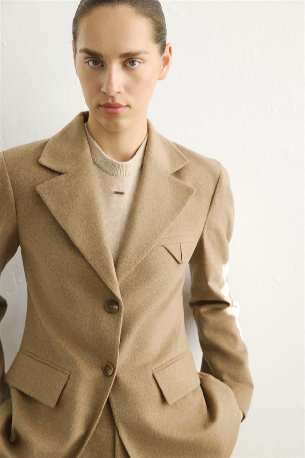 Klapa Yaka Astarlı Uzun Kollu Camel Blazer Ceket