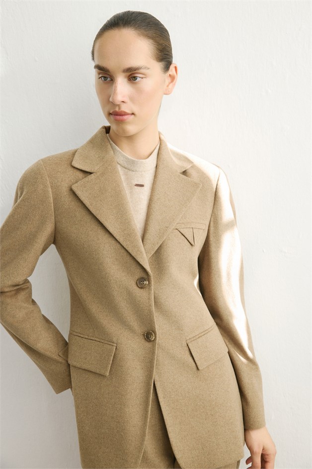 Klapa Yaka Astarlı Uzun Kollu Camel Blazer Ceket
