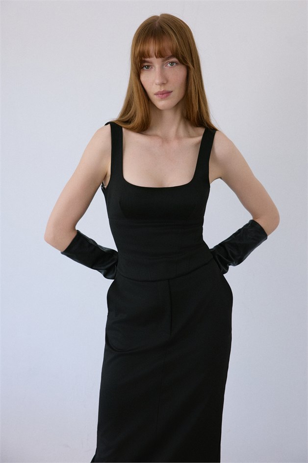 Square Neck Cupped Black Bustier
