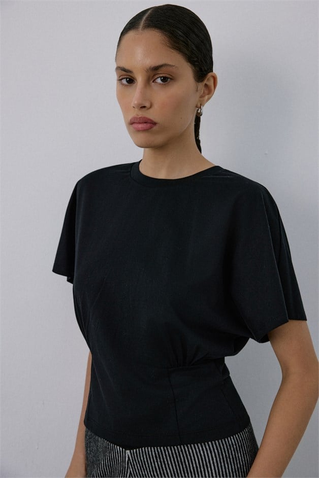 Crew Neck Ruched Detail Black T-Shirt