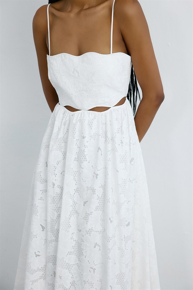 İnce Askılı Midi Kloş Beyaz Elbise