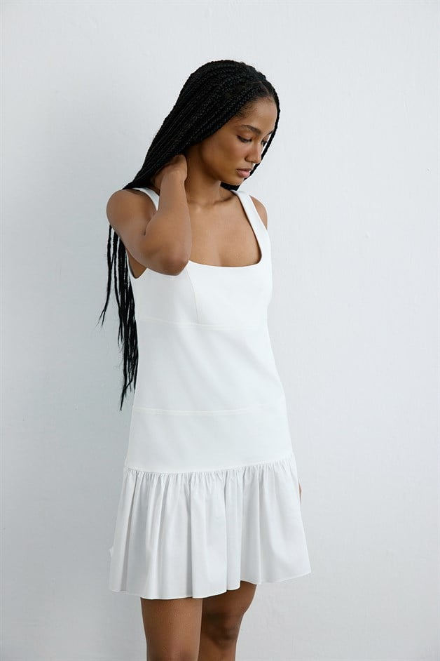 Kare Yaka Volanlı Poplin Mini Beyaz Elbise