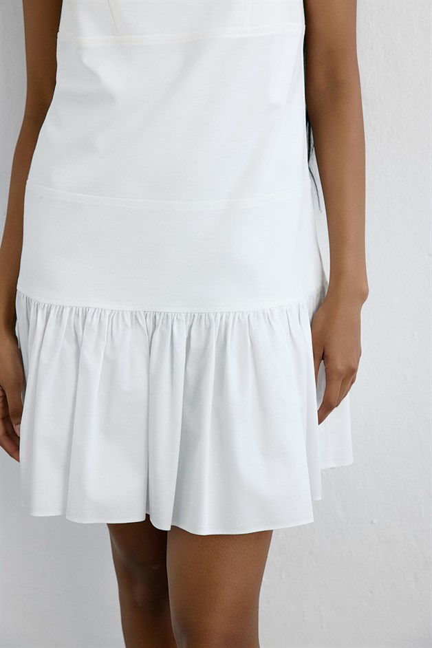 Kare Yaka Volanlı Poplin Mini Beyaz Elbise