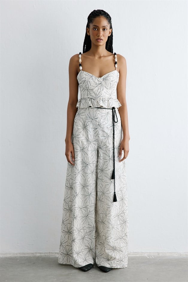 Heart Neck Embroidered Crop Ecru Blouse