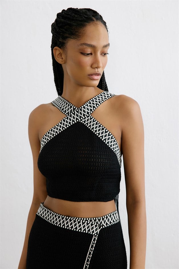 Sırt Bağlamalı Crop Siyah Bluz