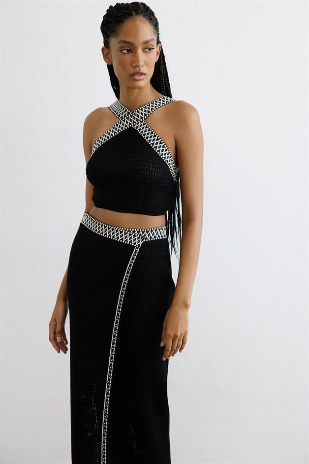 Sırt Bağlamalı Crop Siyah Bluz