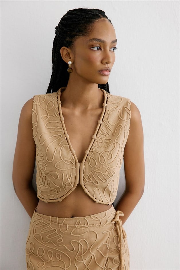 V Yaka Agraf Crop Camel Yelek