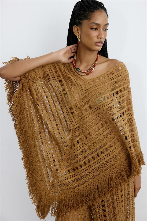 V Yaka Saçaklı Dantel Camel Tunik