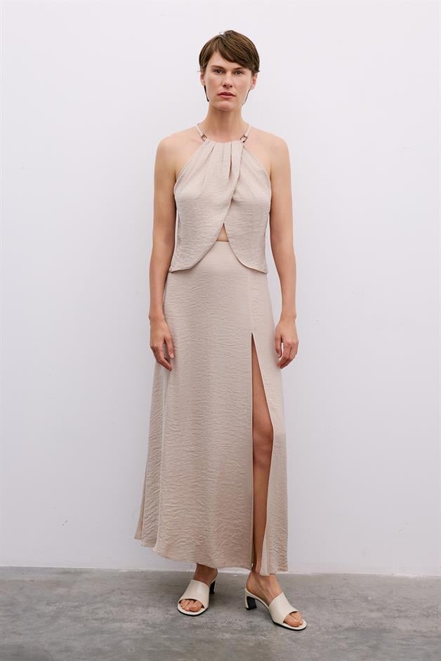 Accessory Detailed Halter Neck Beige Crop Blouse
