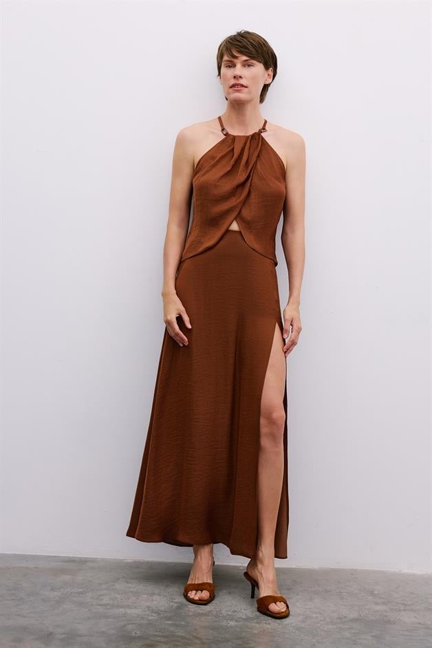 Accessory Detailed Halter Neck Brown Crop Blouse