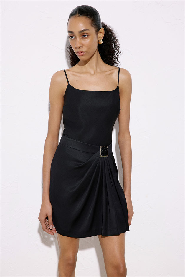 Accessory Detailed Mini Black Skirt