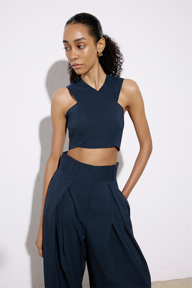 Asimetrik Detaylı Çizgili Crop Lacivert Büstiyer