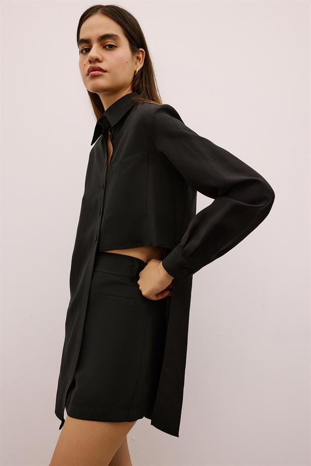 Asymmetric Detailed Long Black Shirt