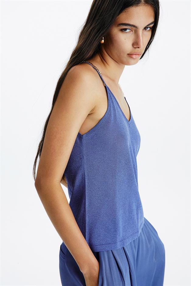 Askı Detaylı İndigo V Yaka Top