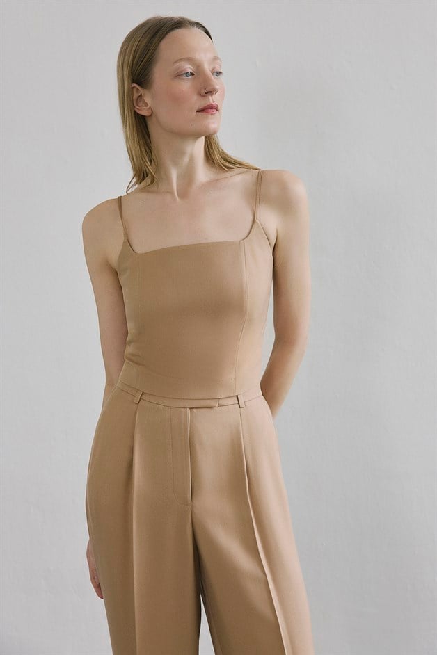 Sleeveless Back Zipper Camel Blouse