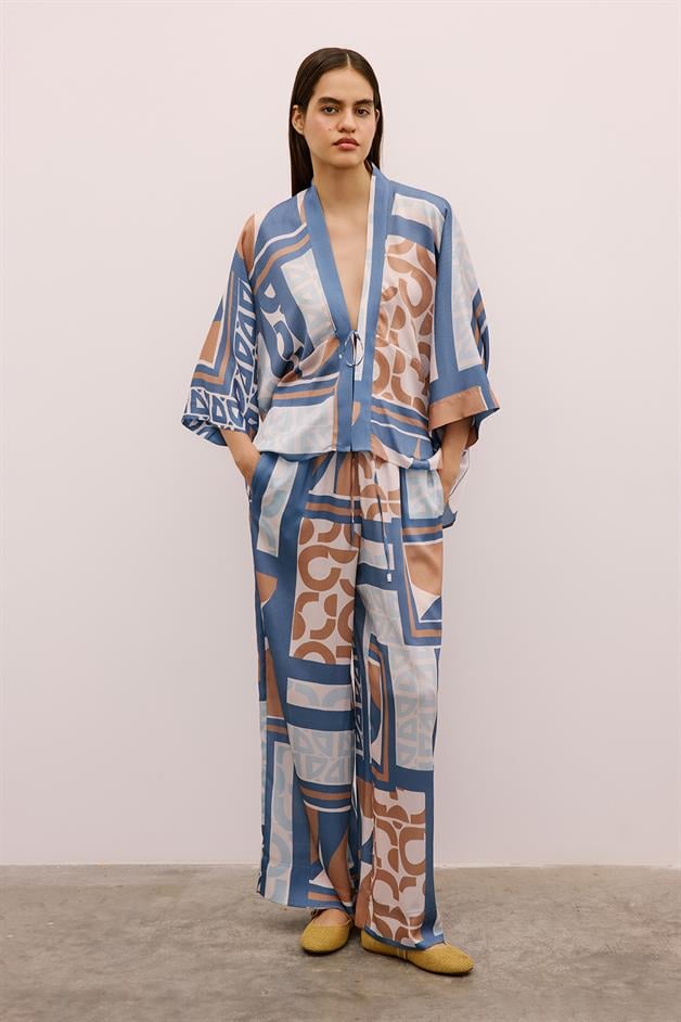 Tie-Up Patterned Indigo Kimono