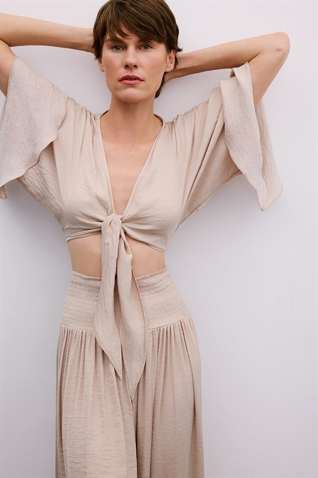 Tie-Front Relaxed Beige Crop Blouse