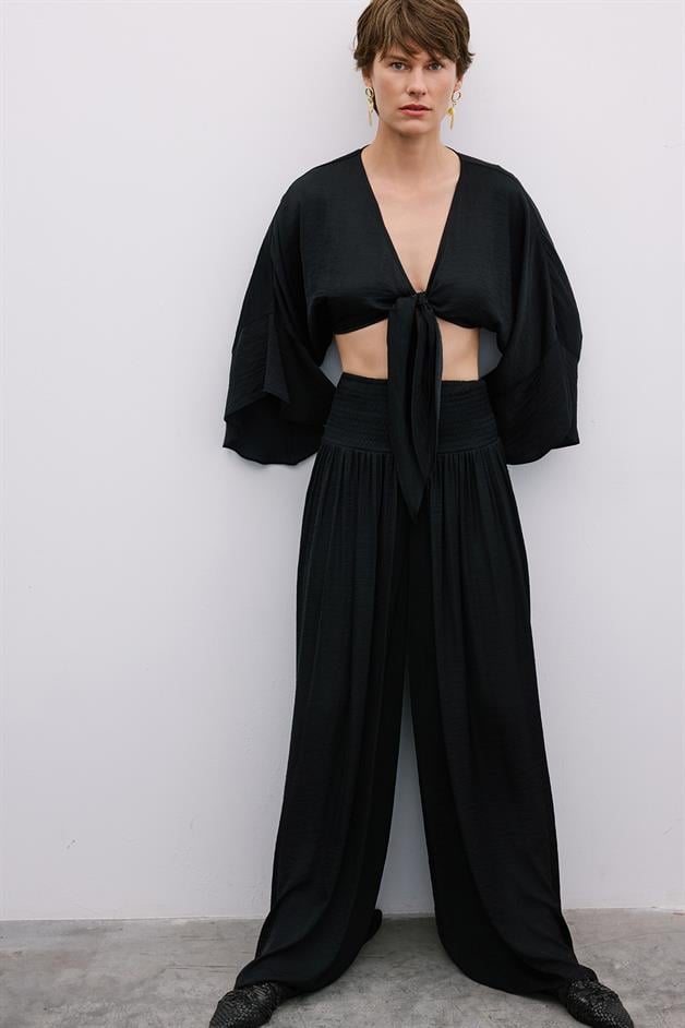 Tie-Front Relaxed Black Crop Blouse