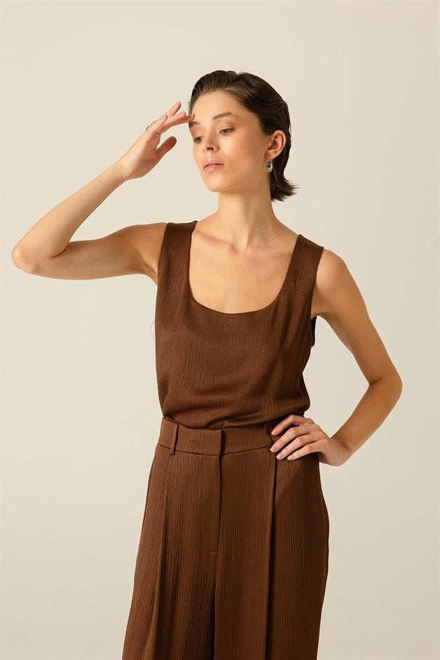 Basic Crinkled Textured Brown Blouse