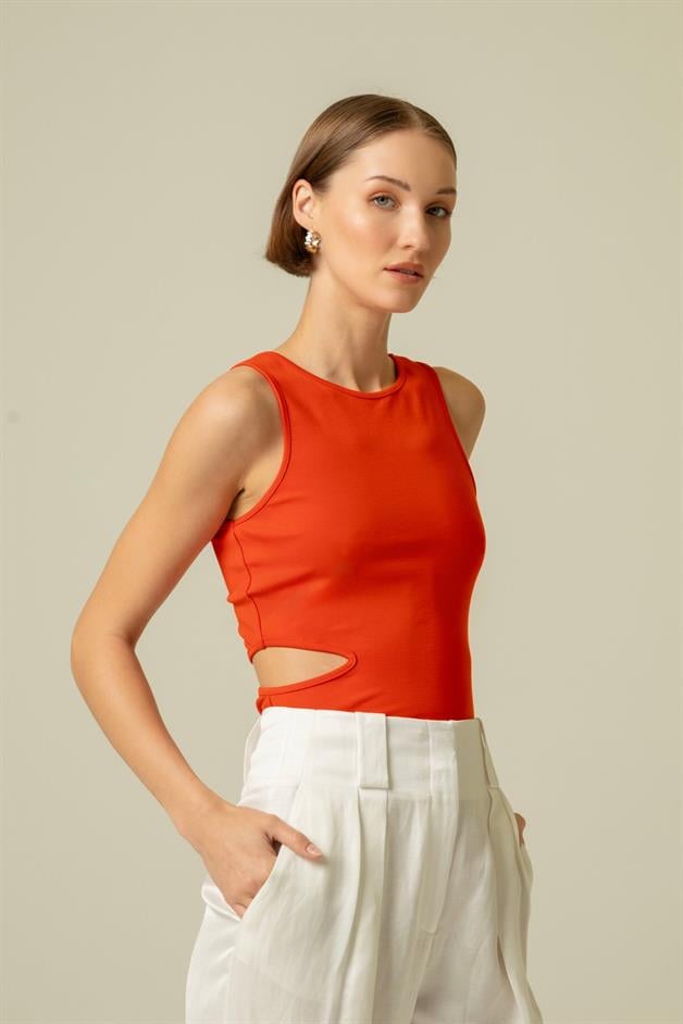 Waist Decollete Strappy Coral Top