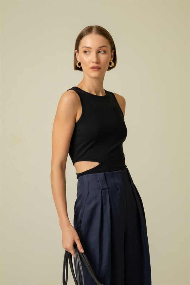 Waist Decollete Strappy Black Top