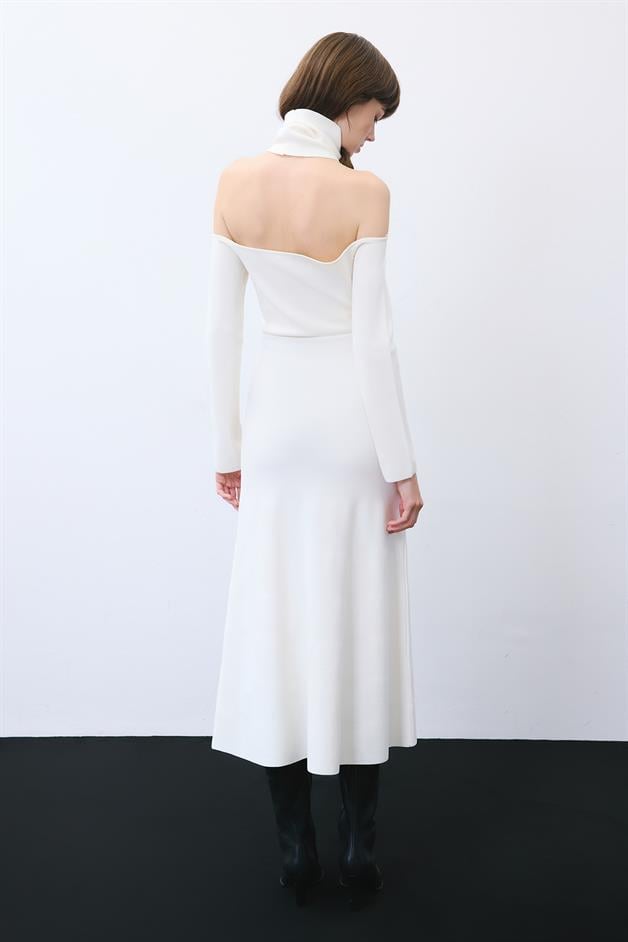 Ecru Knit Midi Skirt with Elastic Waist