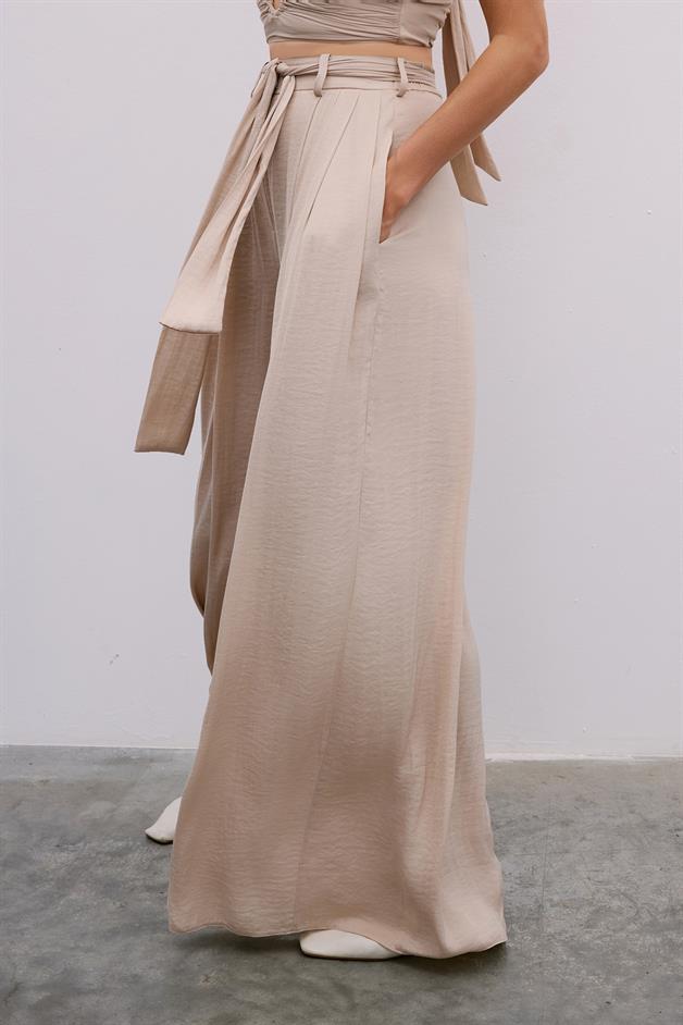Pleated Wide-Leg Beige Trousers