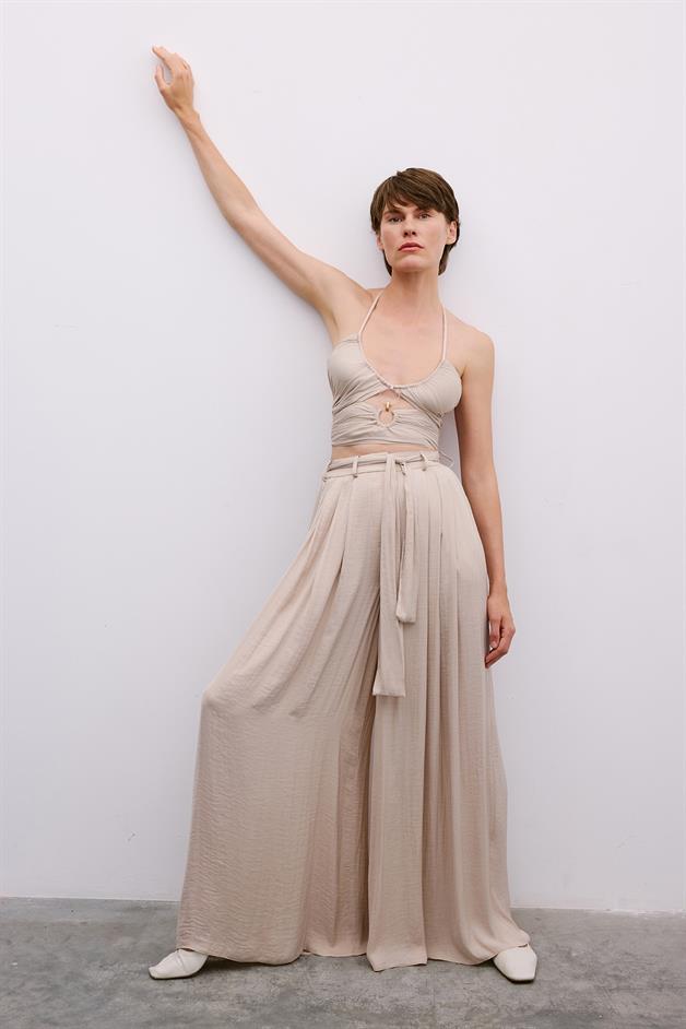 Pleated Wide-Leg Beige Trousers
