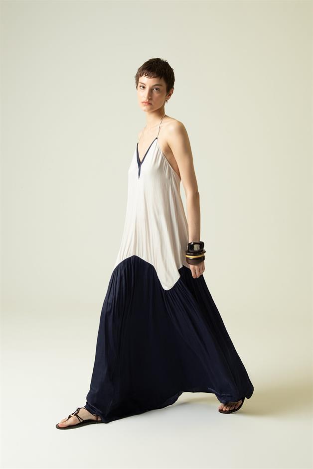 Boyundan İnce Askılı Lacivert Uzun Elbise