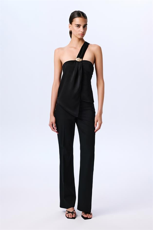 Brooch Detailed Elegant Black Blouse  
