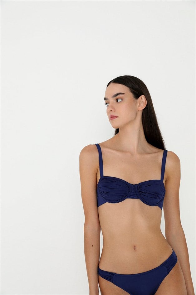 Büzgülü Lacivert Bikini Altı