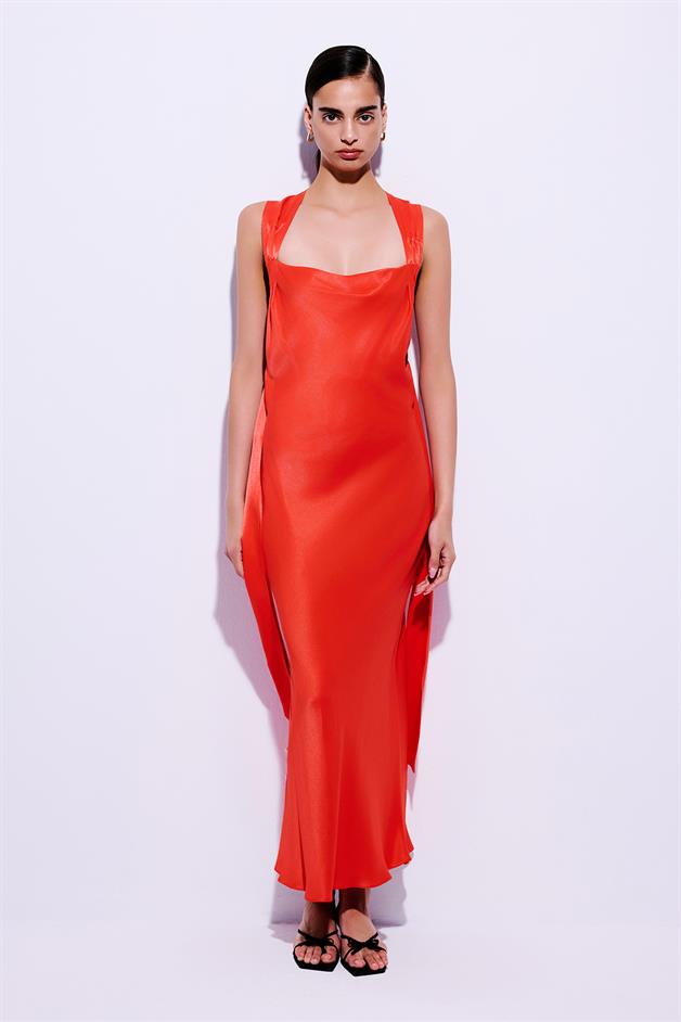 Çapraz Sırt Detaylı Narçiçeği Midi Elbise