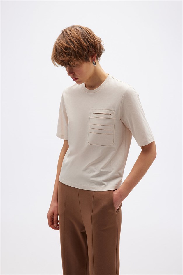 Cep Detaylı Basic Taş T-Shirt