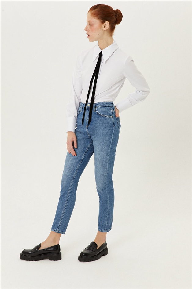 Kısa Paça Mavi Jean