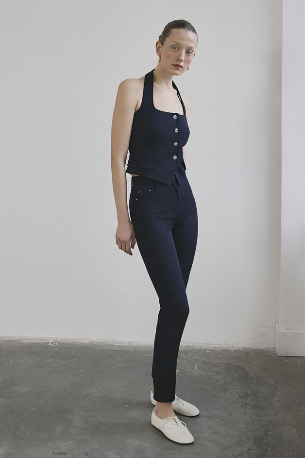 Dar Paça Denim Dokulu Lacivert Pantolon
