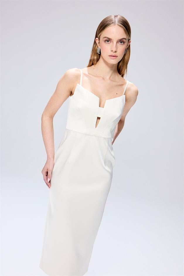 Degaje Detaylı Yırtmaçlı Ekru Midi Elbise