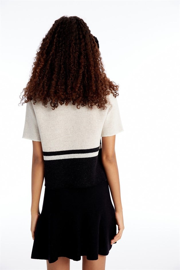 Desenli Crop Siyah Triko T-Shirt