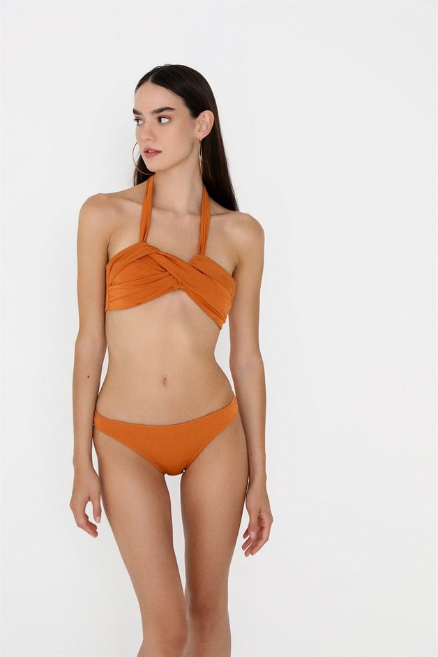 Drapeli Turuncu Bikini Üstü