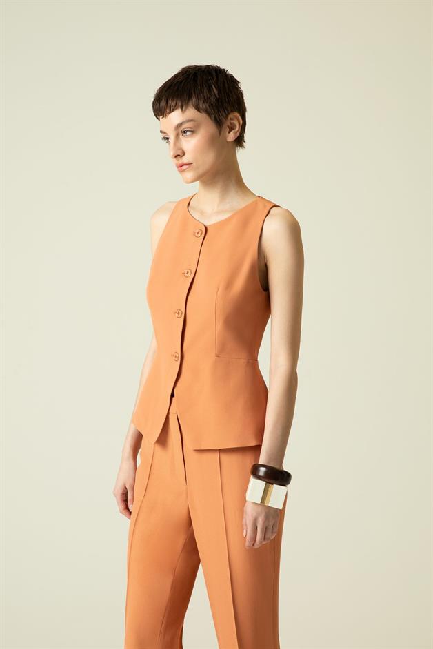 Button Detail Sleeveless Salmon Vest