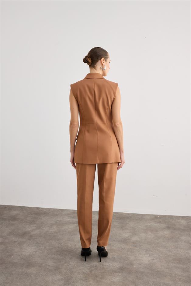 Buttoned Sleeveless Brown Vest