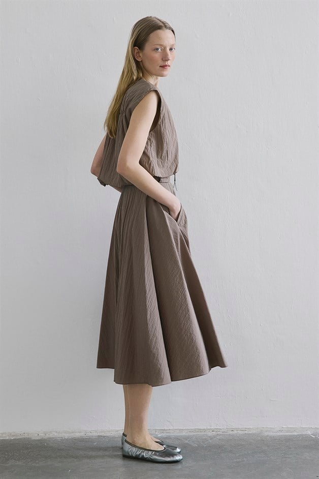 Zippered Short Sleeve Camel Vest