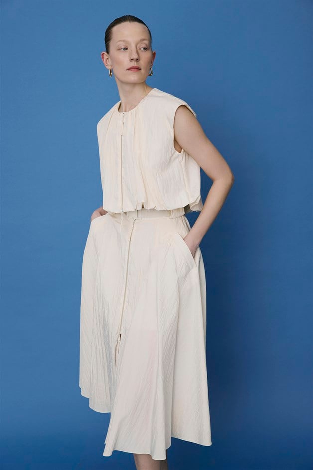 Zippered Short Sleeve Ecru Vest