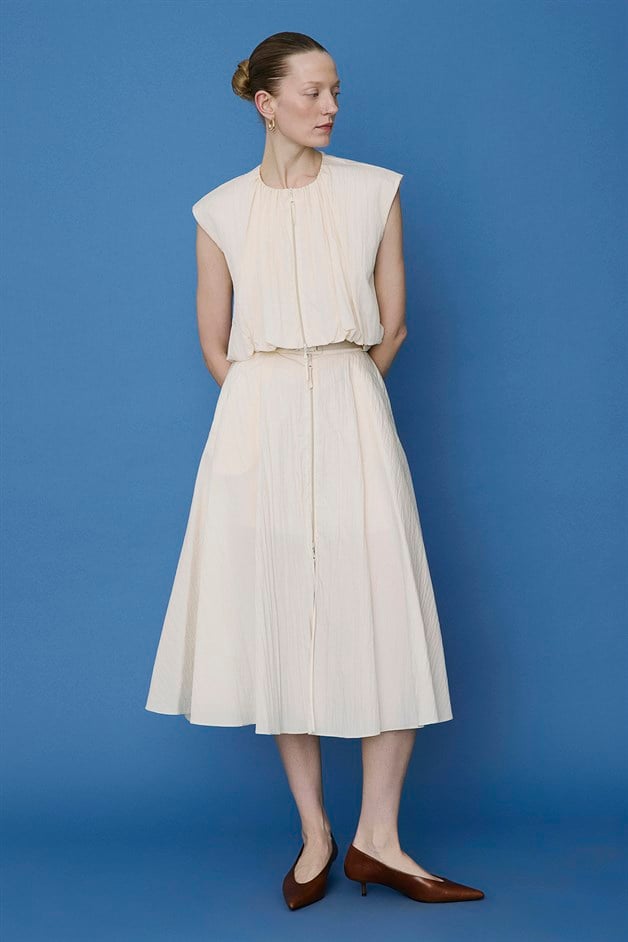 Zippered Short Sleeve Ecru Vest