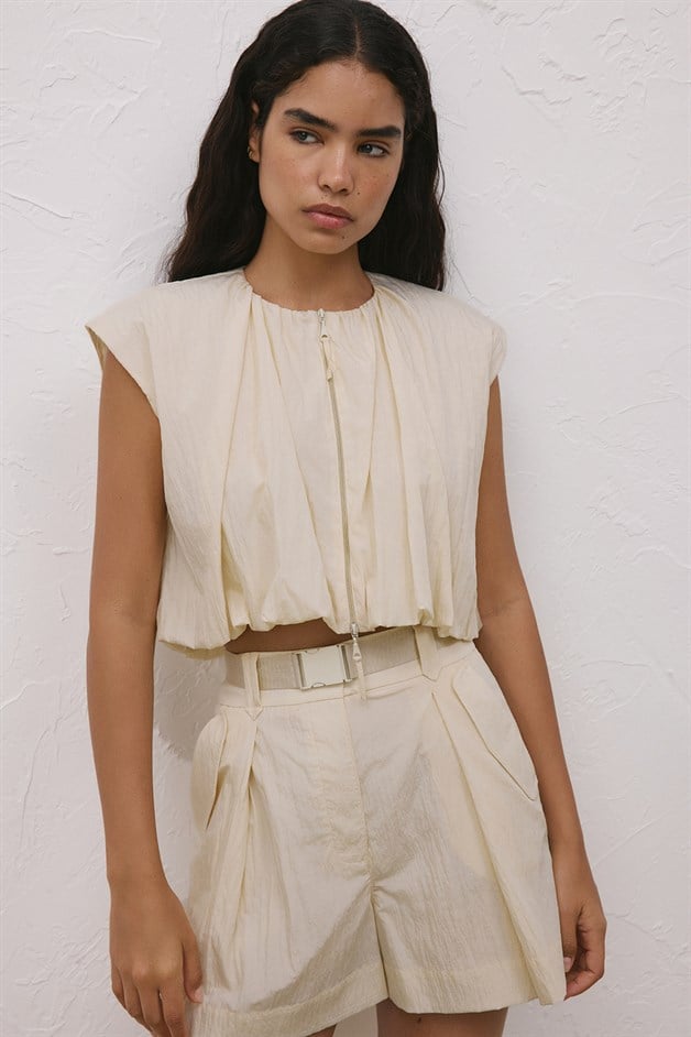 Zippered Short Sleeve Ecru Vest