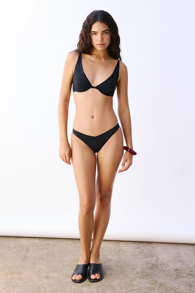 Fitilli Düşük Bel Siyah Bikini Altı