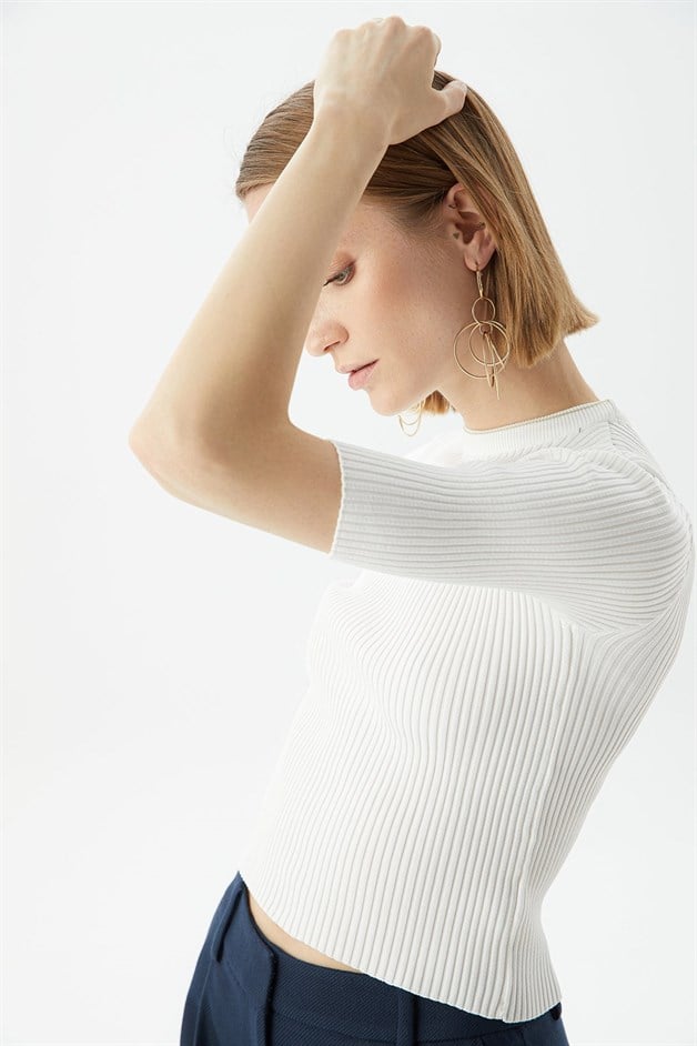 Fitilli Ekru Crop Top