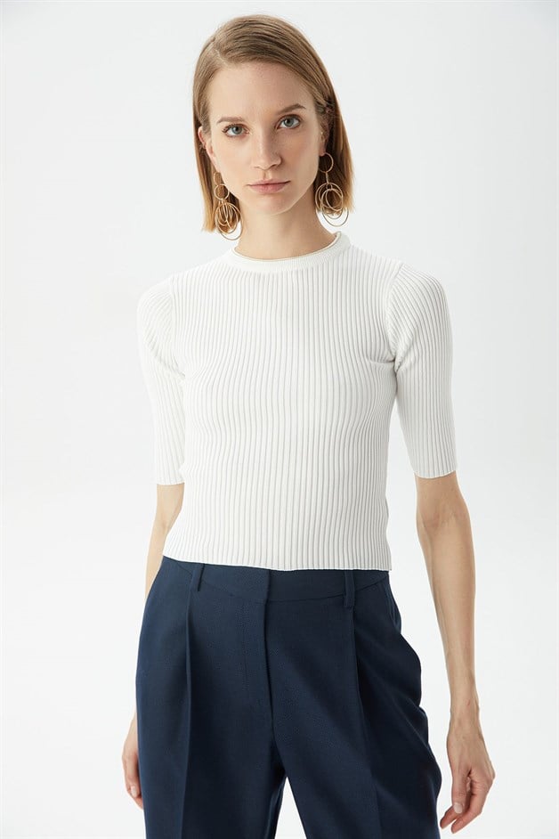 Fitilli Ekru Crop Top