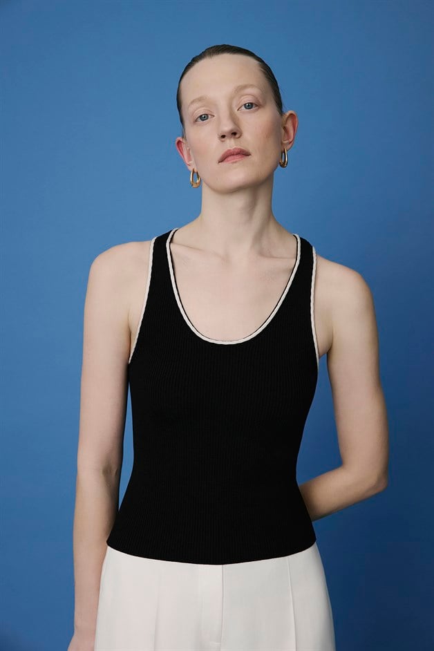 Fitilli V Yaka Triko Siyah Atlet